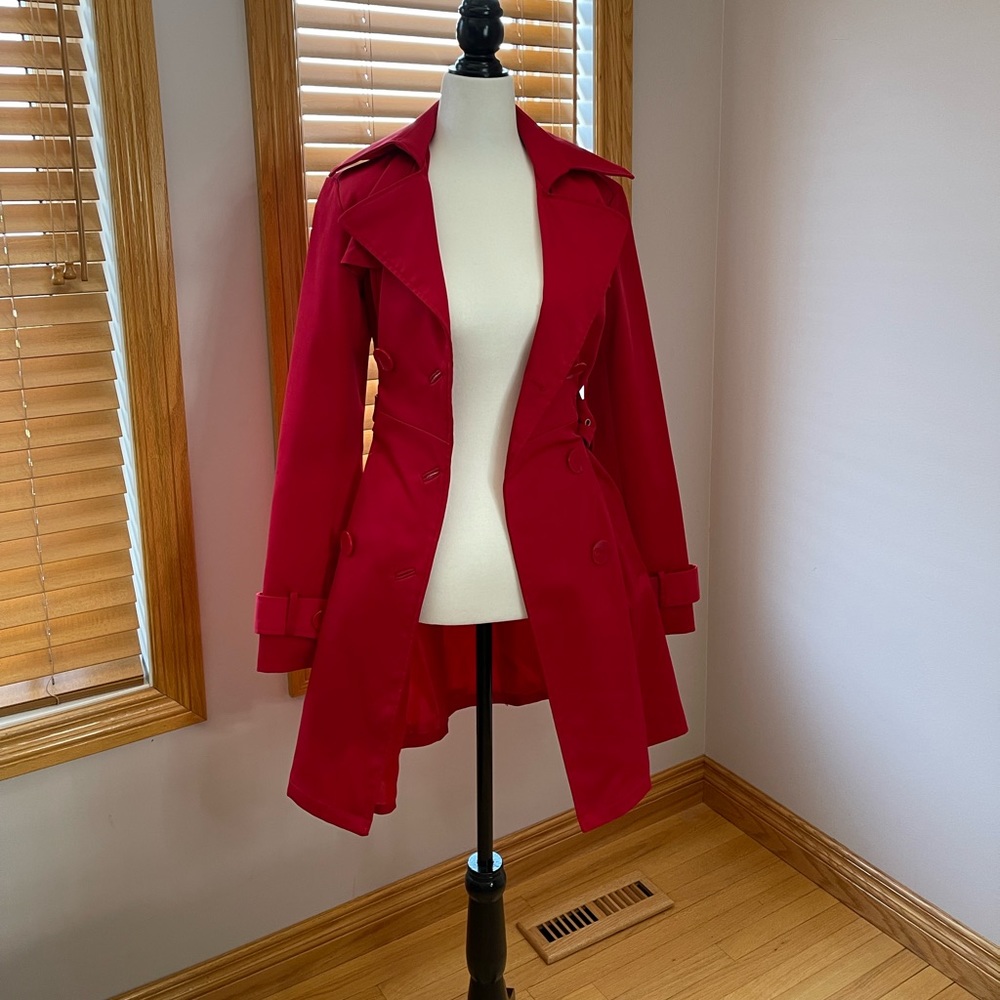 Suzy sheir flattering bodycon red trench coat only worn once